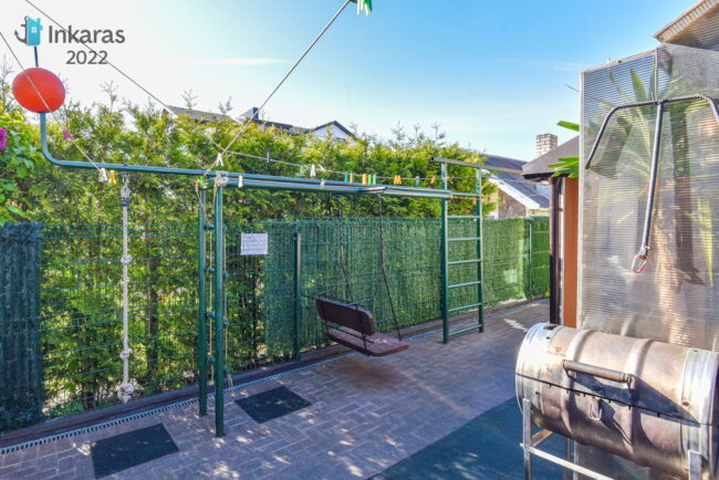 Guest House Inkaras exterior swing